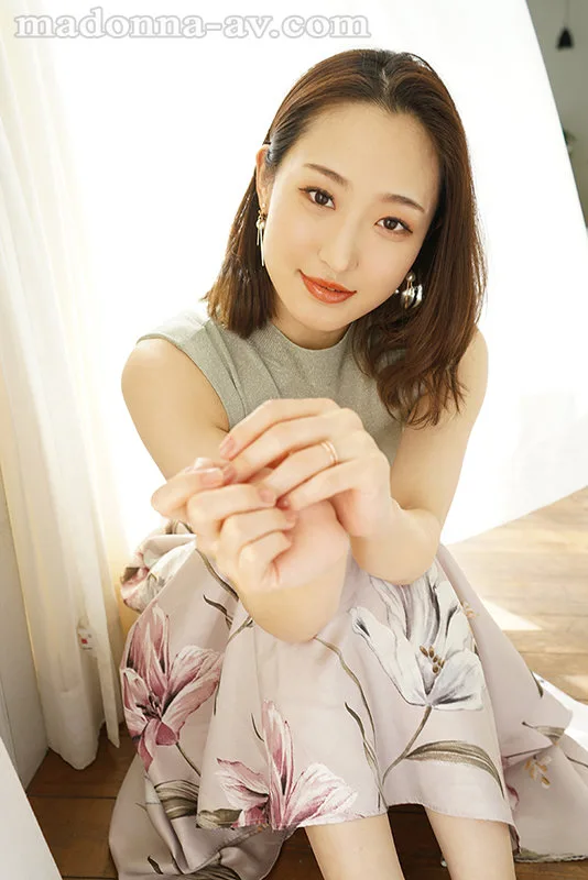 美人妻白花こうさん